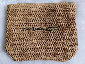 MAC Woven Cosmetic Pouch 💕♥️
