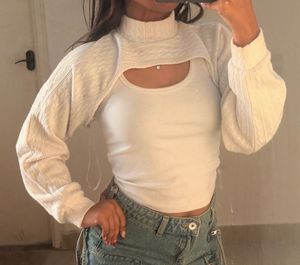 Knitted Cut out sleeves