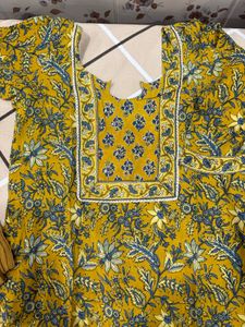 Mustard Floral Print Kurta Set😍