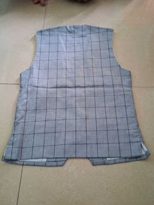 Stylish Grey Checkered Vest