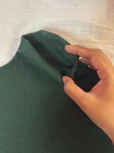 Price Drop ‼️Chic Green Turtle Neck Top