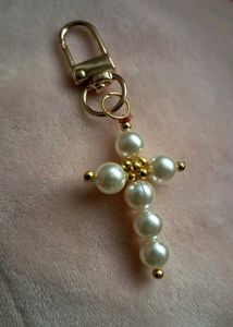 Elegant Pearl Cross Keychain