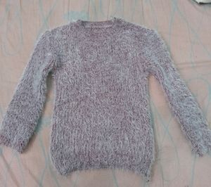 Round neck sweater, Midium size