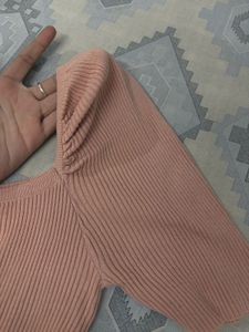 Peach Stretchable body fitting top