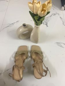 Chic Sparkly Gold Block Heels Sandals