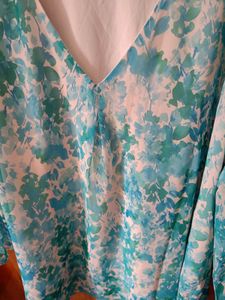 Floral V-Neck Top