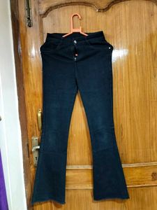 Black bootcut Jeans🌷⭐