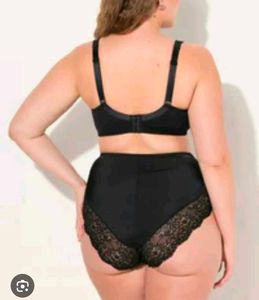 H&amp;M Black Lace Hipster Brief with bra👍👍