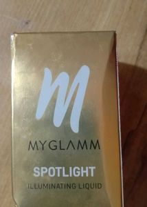 MyGlamm Spotlight Illuminating Liquid