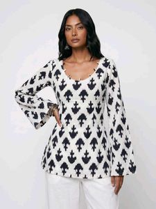 Nishorama Amani Bell Sleeves Kurti