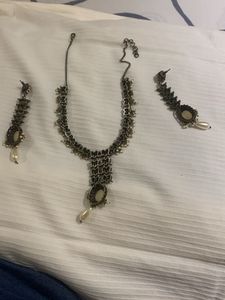 Elegant Pearl Necklace &amp; Earring Set