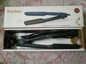 Kemei Professional Hair Straightener