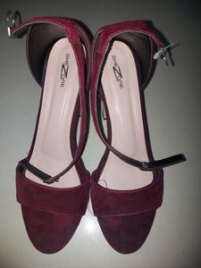 Women's Bridal Heel.