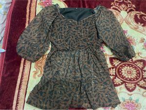 Leopard Print Puff Sleeve top