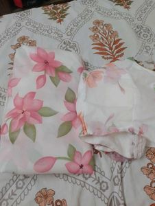 Beautiful Floral Saree with bollywood stylish blou