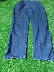 Girls Bootcut Pant.