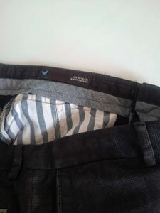 Men's Dark Wash Textured Trousers