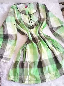 🎀 Beautiful Tunic Top ❣️
