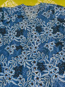 Blue Floral Print V-Neck Short Kurti