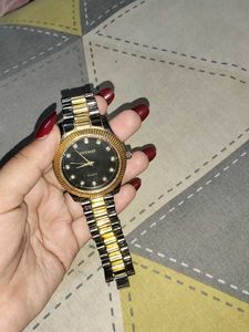Elegant Two-Tone Quartz Watch