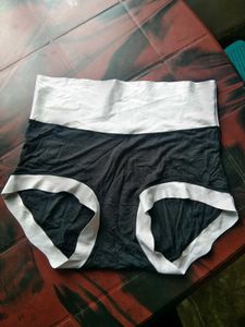 Black &amp; White Trim Briefs