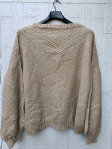 New with tag Premium Cozy Cable Knit V-Neck Croppe
