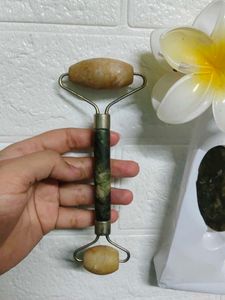 Jade Roller &amp; Gua Sha Set