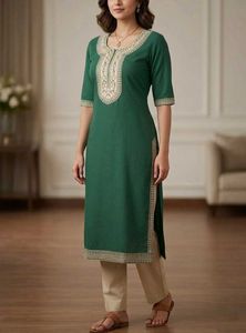Elegant Green Kurta with Intricate Neckline