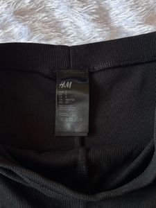 SALE💰 H&amp;M Black Ribbed Lounge Shorts