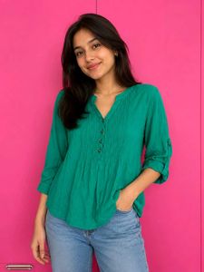 Mandarin style buttoned top