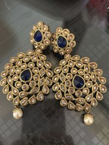Exquisite Blue Stone &amp; Pearl Earrings