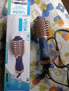 Vega LitStyle Hair Dryer Brush - New