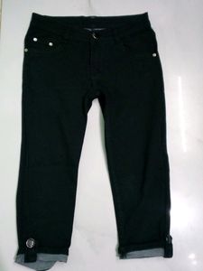 Black Capri Jeans