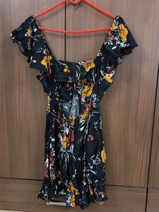 Unused Ruffle Sleeve Dress