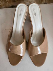 Stylish Beige Mules Heels