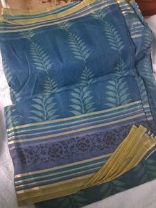 Elegant Blue Saree with Leaf Print