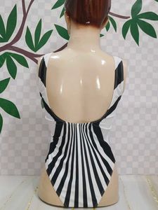 (1100)Striped One Piece Swimsuit