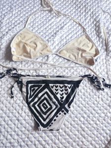 Stylish Black &amp; White Bikini Set