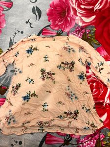 SALE🎀Floral Embroidered Top