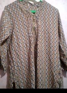 Stylish Printed Kurta with Zipper Neck