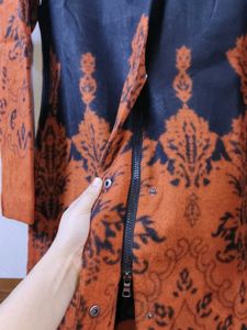 Stylish Women's Coat- M/L size