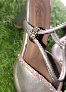 New Bow Silver Heel 👠