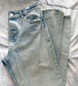 Zara Light Wash straight legJeans