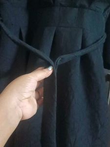 Chic Black Puff Sleeve Top