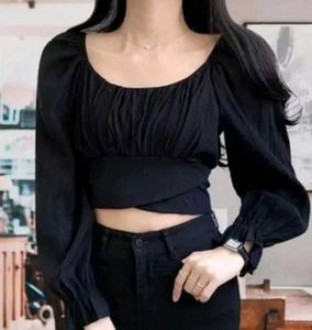Chic Black Cropped Puff Sleeve Top