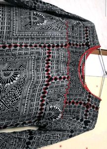 Black and White Printed Kurta ♣️