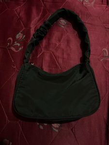 Chic Black Shoulder Bag