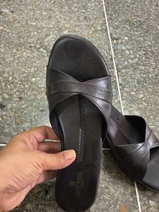 Formal black slippers
