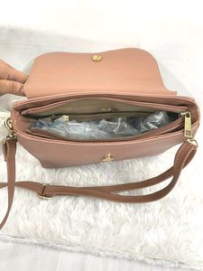 BAGGIT PINK SACHTEL BAG