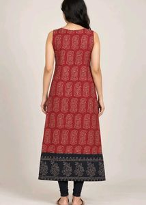 Maroon Paisley Print Sleeveless Kurta